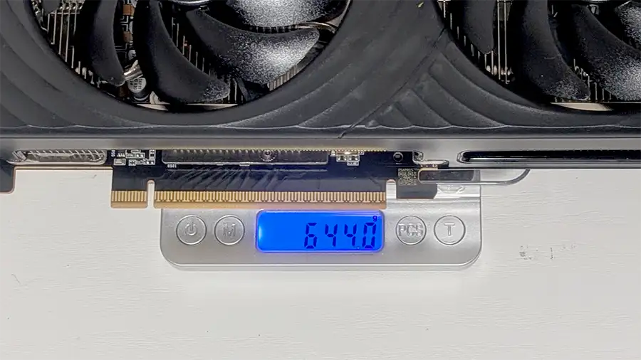 RTX 5060 重さ