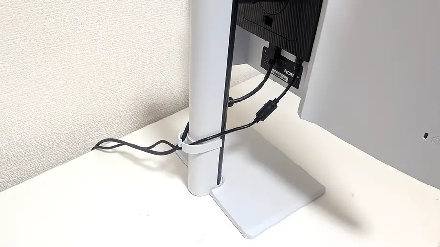 KTC M27T6のコードクリップ