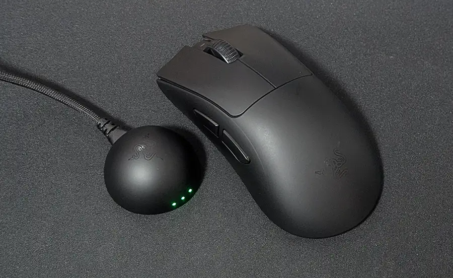 DEATHADDER V4 PROとレシーバー