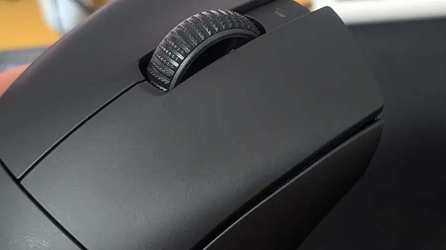 DEATHADDER V4 PRO 質感