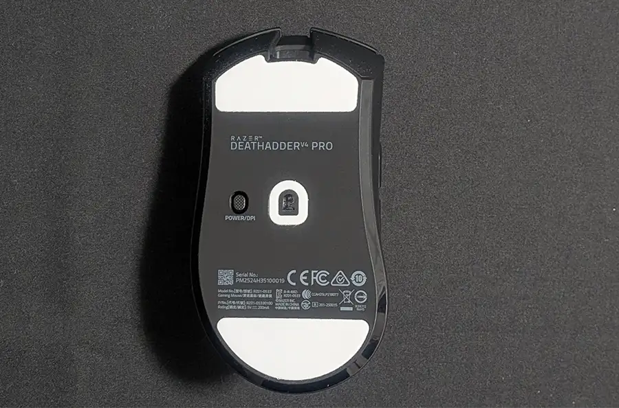DEATHADDER V4 PRO 裏面