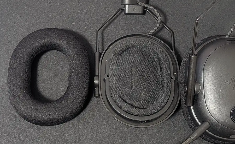 BlackShark V3 Proのイヤーカップを外したところ