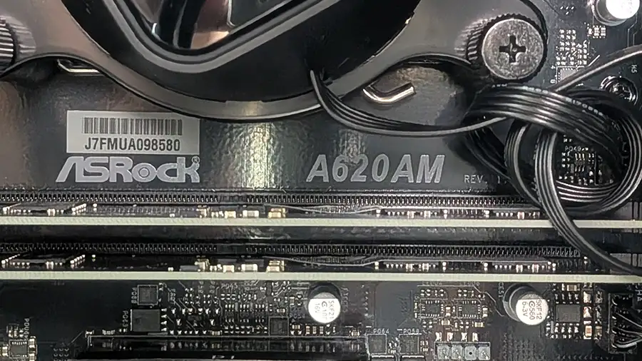 NEXTGEARのマザーボード