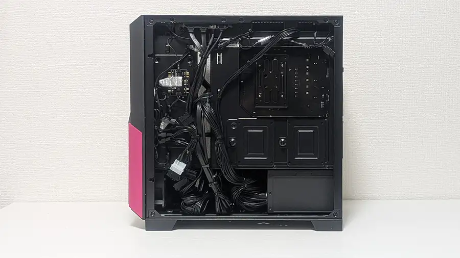 NEXTGEAR 右側面を開いたところ