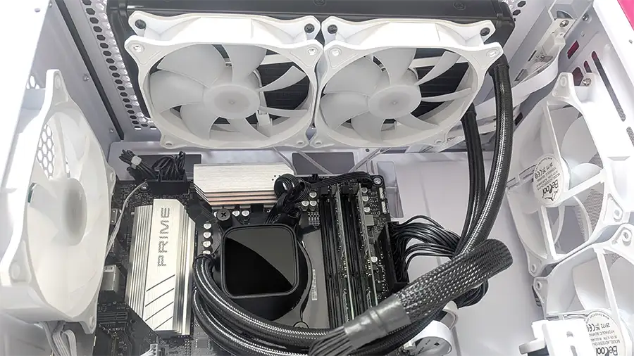 NEXTGEAR フルタワーの簡易水冷CPUクーラー