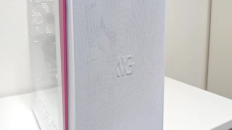 NEXTGEAR フルタワー 正面ロゴ