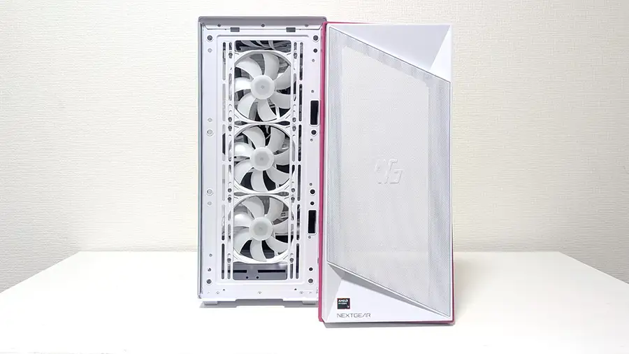 NEXTGEAR フルタワー 前面フィルターを取ったところ