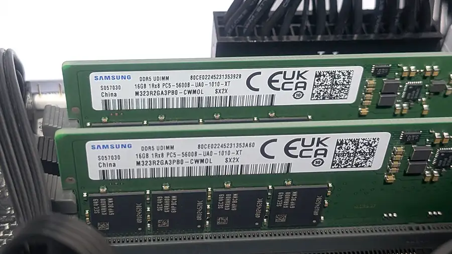 NEXTGEAR フルタワーのメモリ