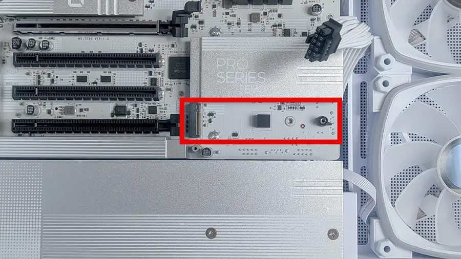 流界2 M.2 SSD増設箇所