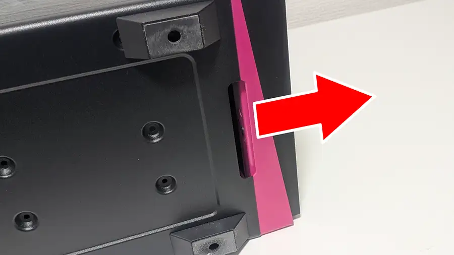 NEXTGEAR フロントパネルを外すところ