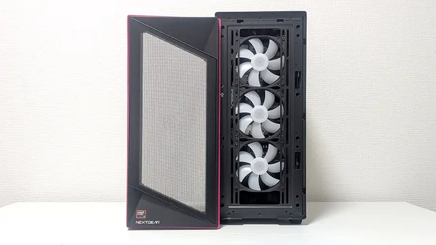 NEXTGEA フロントパネルを外したところ