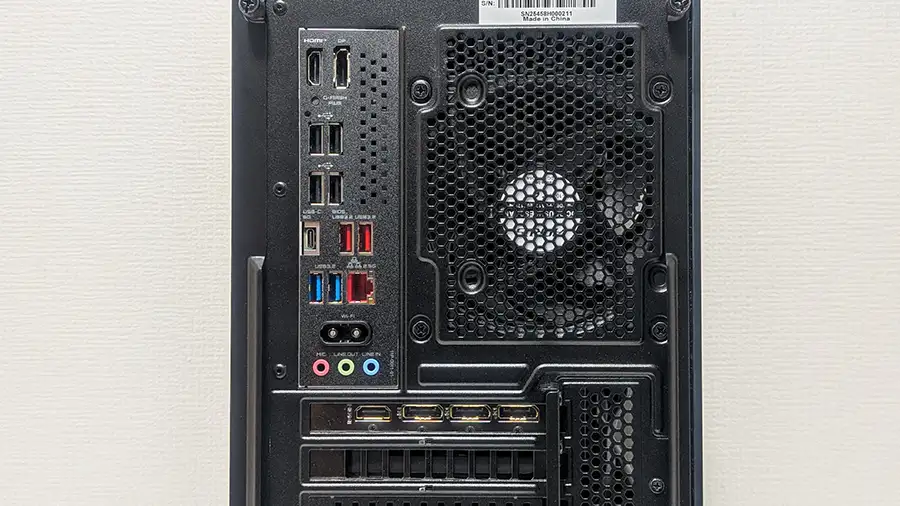 AORUS PRIME 3 背面のIO