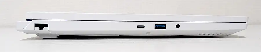 NEXTGEAR ゲーミングノートPC 左側面