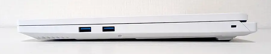 NEXTGEAR ゲーミングノートPC 右側面