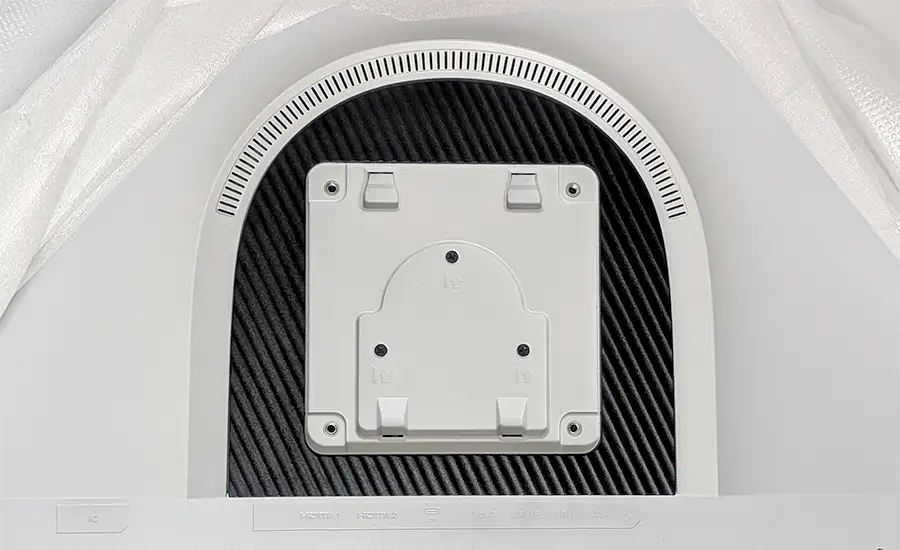 KTC M27P6SのVESA規格は100×100
